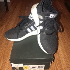 Adidas zapatos NMD R1J corriendo zapatilla youthfemale poshmark Adidas zapatos NMD R1J corriendo zapatilla youthfemale poshmark